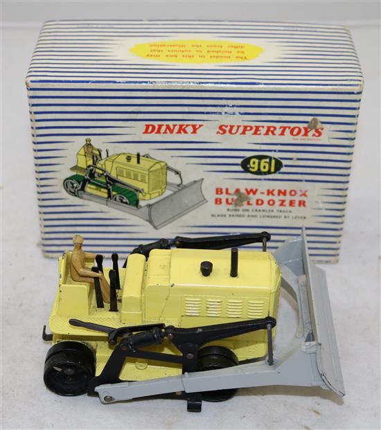 Five boxed Dinky Supertoy models and a boxed Britains Howitzer